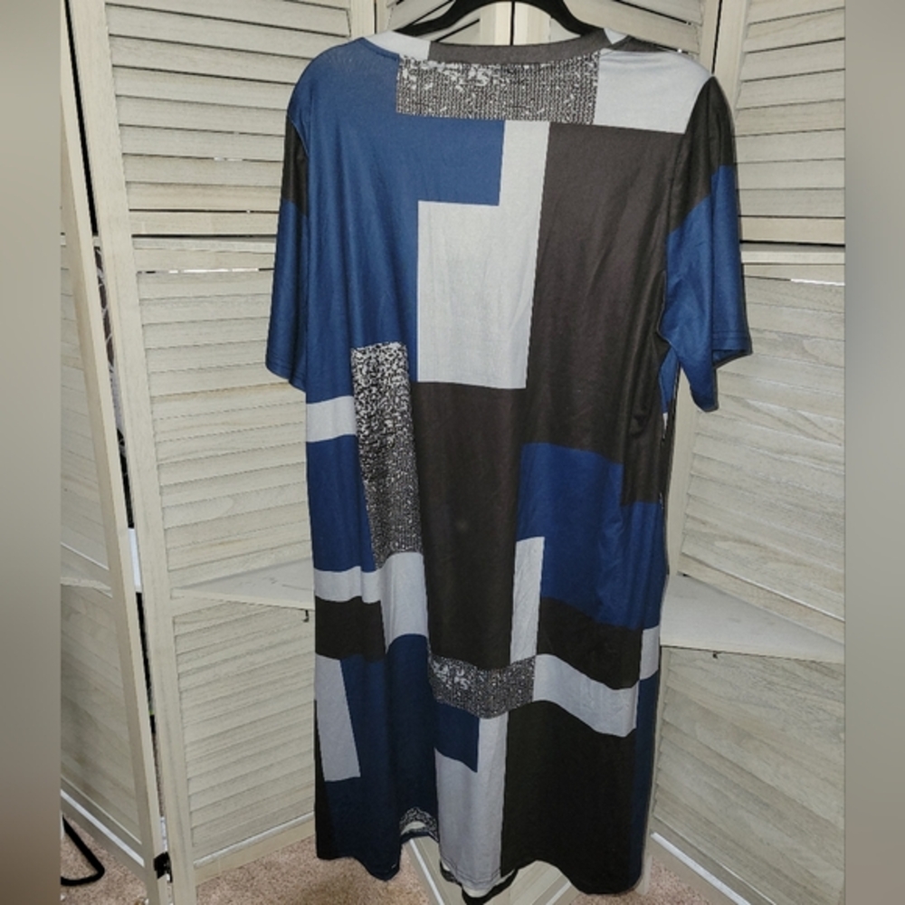 Bloomchic geometric pattern dress with pockets‎ size 12 - Picture 3 of 3